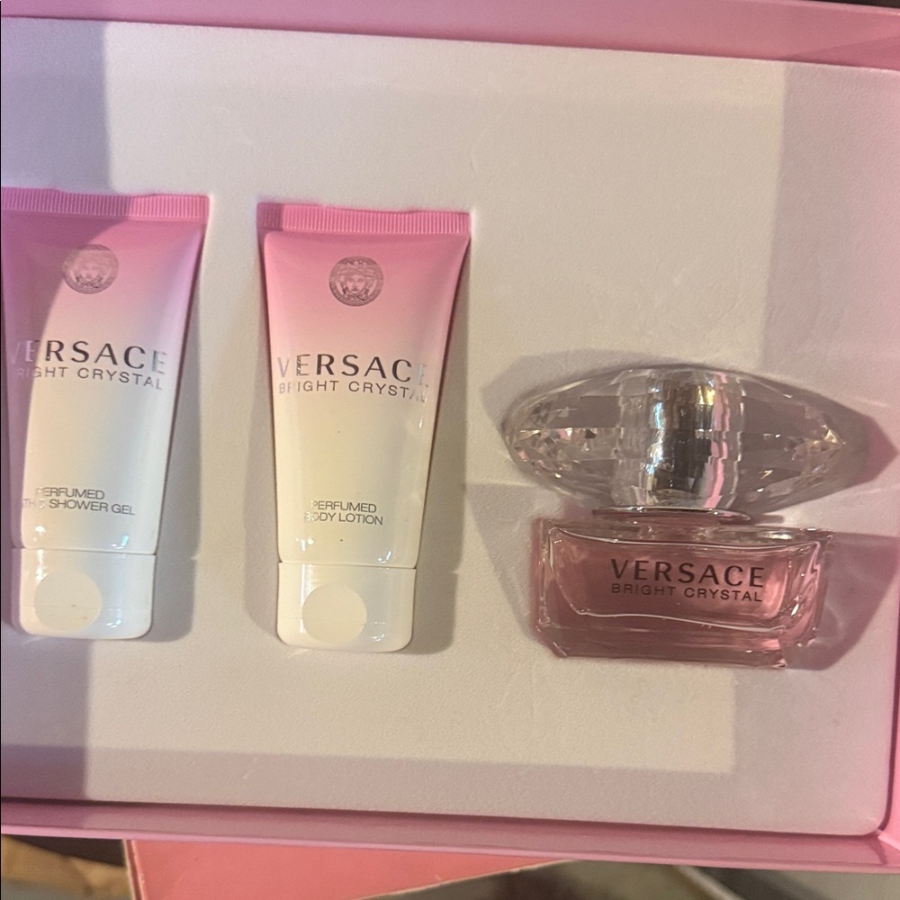 1.7 oz Versace Bright Crystal Pink and White Set